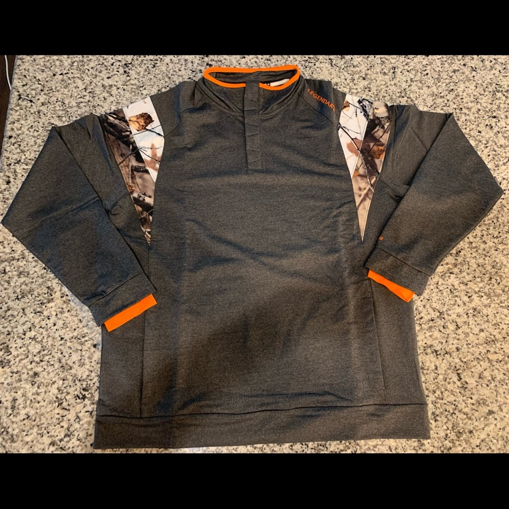 Legendary Whitetails pullover
